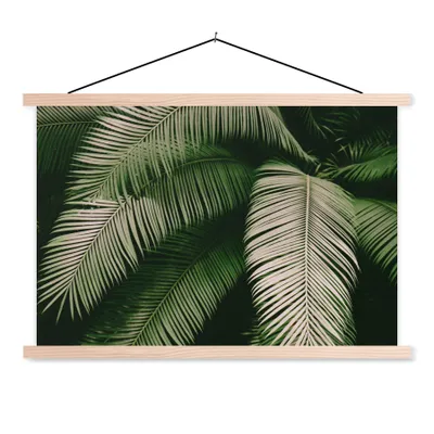 Produktbild von MuchoWow® Textilposter Palmwedel - Sommer - Tropisch 120x80 cm mit holzfarbenen Rahmen - Aufhängeset