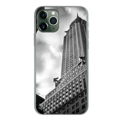 Produktbild von MuchoWow® Handyhülle Schutzhülle Hülle für iPhone 11 Pro Chrysler Building in New York von unten nach oben in Schwarz-Weiß Silikon Softcase Handy Hülle - Handy