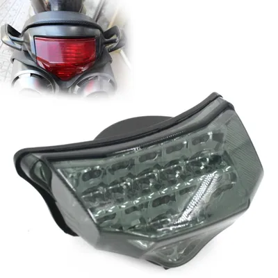 Image de Feu arrière LED pour modèles de 2004 à 2009, intégrant les fonctions de feu stop et de clignotant