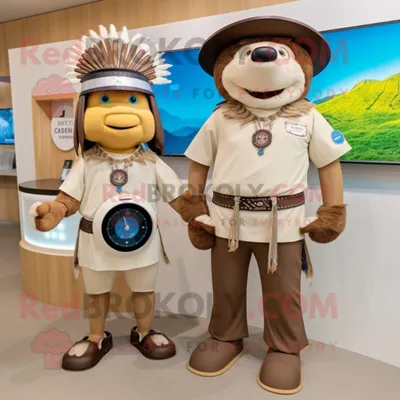 Productafbeelding van Tan Chief mascotte REDBROKOLY kostuum karakter gekleed met een poloshirt en smartwatches