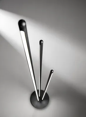 Image de Lampadaire Design Twins Led De Perenz En Métal Noir
