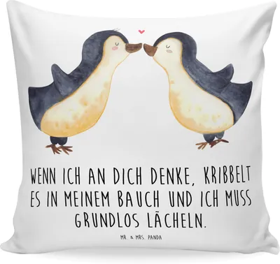 Produktbild von Mr. & Mrs. Panda 40x40 Kissen Pinguine Kuss - Weiß - Geschenk, Hochzeitstag, Dekokissen, für Freundin, Freund, Deko, sofa, Valentinstag, Kuschelkissen, Frauen, Männer