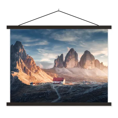 Produktbild von MuchoWow® Textilposter Haus - Berge - Landschaft 40x30 cm mit schwarzem Rahmen - Dekorationen