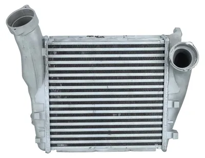 Image de Refroidisseur d'air de suralimentation à ailettes soudées 291 mm - 286 mm NRF pour PORSCHE CAYENNE