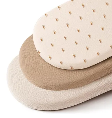 Produktbild von Wiegenlaken Baby - 3er Set - 80 x 40 cm - Baumwollmusselin - Spannbettlaken für Kinderwagen und Beistellbett - Mit Gummizug - Braun/Beige/Weiß