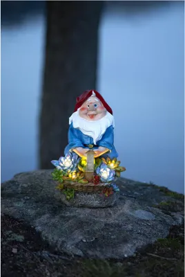 Produktbild von Star Trading 480-86 LED-Solar-Figur "Gnomy",  Zwerg mit Blumenkorb,  5 warmwhite LED, ca. 14x22 cm, mit Solarpanel, incl. Akku outdoor, Vierfarb-Karton