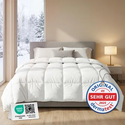 Produktbild von Warme Winterdecke 135x200 als Schlafdecke - Bettdecke für Allergiker geeignet - Weiche Steppdecke - Besonders Flauschig & waschbar bei 60°