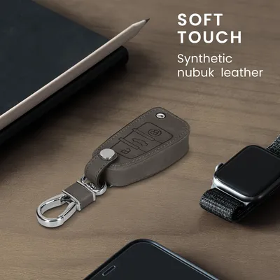 Produktbild von kwmobile Schlüsselhülle für Audi 3-Tasten Klappschlüssel Hülle - Autoschlüssel Schlüssel Hülle - Schlüsselcover aus Kunstleder in Hellgrau