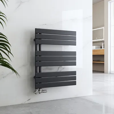 Produktbild von Suszarka na ręczniki EMKE Grzejnik łazienkowy Grzejnik panelowy Podłączenie boczne Naścienne ciepłej wody 762 x 600 mm Antracyt