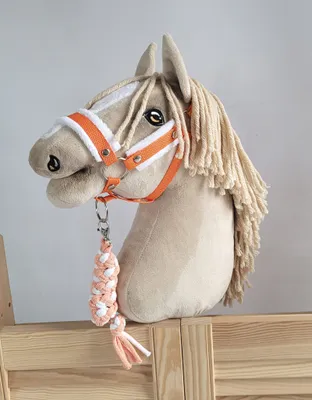 Obrázok produktu pre Súprava Hobby Horse: ohlávka A3 s bielou kožušinou + lanový úväz - biela a oranžová