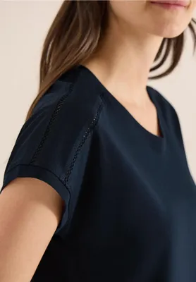 Zdjęcie produktu dla Koszulka z dzianiny CECIL „T-shirt z dekoltem w serek i koronkowymi wykończeniami”, B325039, kolor uniwersalny niebieski, rozmiar S
