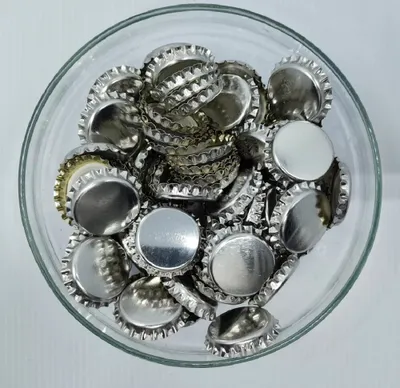 Produktbild von 100 x Kronkorken 26mm - Kronenkorken mit Kunststoffeinlage - Bierkapsel für Bierflaschen Limonadeflaschenr SILBER