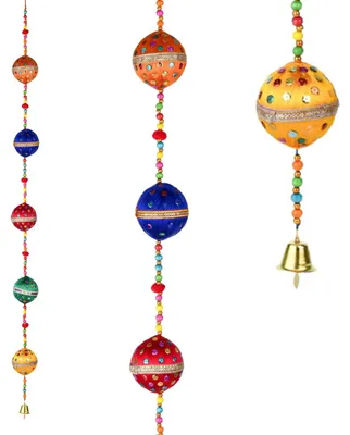Immagine prodotto di Ghirlanda decorativa Chakra multicolore con cinque palline e campanellini, 100 cm