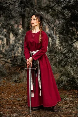 Produktbild von Wikinger Unterkleid Rot "Helga" XXXL
