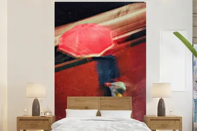 Produktbild von MuchoWow® Fototapete für Wohnzimmer oder Schlafzimmer Wandtapete Vinyl Motivtapete Mann - Regenschirm - Rot - Farben - 195x300 cm - Das Hintergrundbild