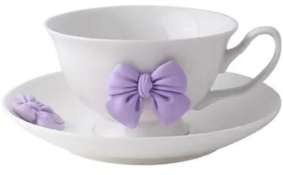 Produktbild von Kaffeetassen Set mit Untertasse Lila 200 ML Keramik mit Schleife und Henkel