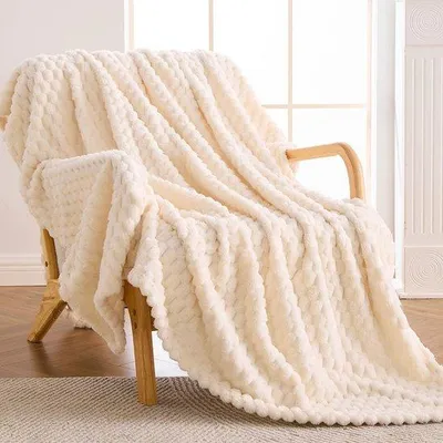 Obrázek produktu pro Ibenzoa® Fleeceová deka, 150 x 200 cm – měkká a teplá, prodyšná, snadno se udržuje (lze prát v pračce na 30°C, vhodná do sušičky) – ideální na pohovku, do postele a na cesty