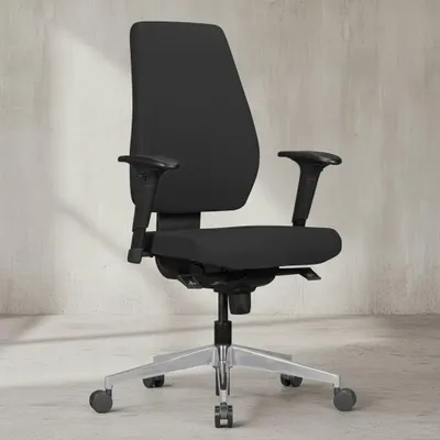 Zdjęcie produktu dla Krzesło biurowe: ergonomiczna konstrukcja, podparcie lędźwi, podłokietniki z regulacją wysokości, wytrzymała tkanina, aluminiowa podstawa | Kadima Design