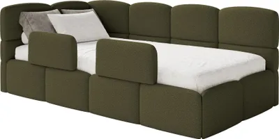 Produktbild von Selsey Cloudy – Jugendbett 90x200 cm, linksseitig, mit Bouclé-Bezug, Matratze und Rausfallschutz, Olivgrün