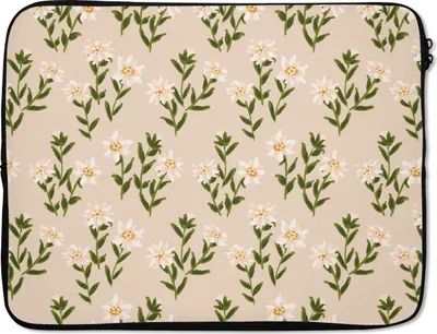 Produktbild von MuchoWow® Laptop Hülle 15 Zoll Edelweiss - Blumen - Muster Laptoptasche - Laptoptasche - Sleeve - Rundum-Schutz