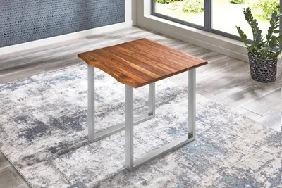 Produktbild von Möbelretoure Esstisch Baumkante 80 x 80 cm Akazie cognac massiv U-Gestell silber ESRA