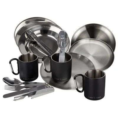 Produktbild von Black Snake® Camping Geschirr Set - flacher & tiefer Teller mit Besteck und Karabinerhaken Tasse - Edelstahl Outdoor Set für Camping & Picknick 3 Personen-Set