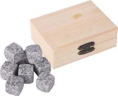 Produktbild von Famanu Kühlsteine für Whisky und Wein - Wiederverwendbare Granit-Eiswürfel Set von 9