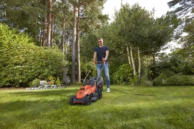 Immagine prodotto di Black & Decker Elektro-Rasenm.,1400W,34cm,Fahrrad-Griff