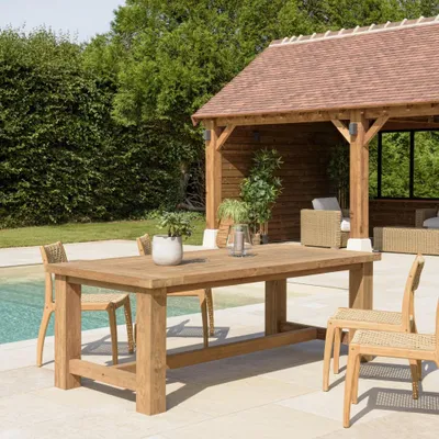 Produktbild von KALLY – Garten-Esstisch 220 cm aus recyceltem Teakholz mit geraden Beinen