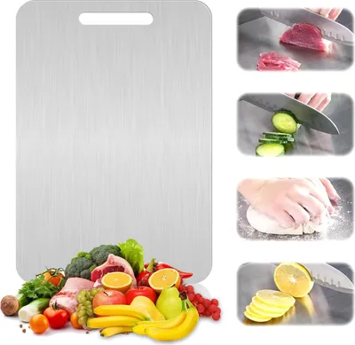 Produktbild von Titanium Schneidebrett - Edelstahl - Lebensmittelsicher - BPA-frei - Für Fleisch, Brot, Gemüse und Obst - 34 x 23 cm