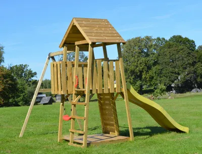 Obrázok produktu pre Wendi Toys drevená hracia veža včela vrátane šmykľavky, lezeckej steny, hojdačky a pieskoviska príroda 280x270x270 cm