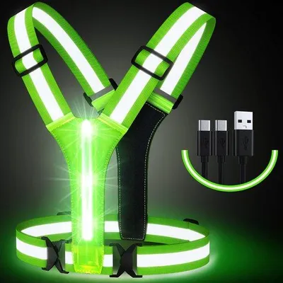 Productafbeelding van Unyqoos® LED veiligheidsvest – elastisch en verstelbaar, tot 300 meter zichtbaar, 48+ uur batterijduur, 3 lichtmodi (snel/langzaam/constant), waterdicht, geschikt voor hardlopen, fietsen en wandelen