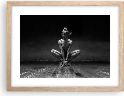 Produktbild von Gerahmtes Poster - Rahmen in heller Eiche - Tänzerin Frau Ballerina - 40x30 cm - Wand Bild - Wanddeko - Wandbilder - Kunstposter - Wandposter - Bilderrahmen - Bilder - Kunstdruck - P2NAA40x30-4925