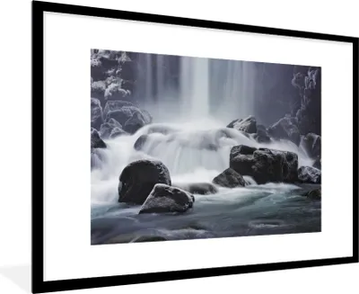 Produktbild von MuchoWow® Gerahmtes Poster Wasserfall - Steine - Natur 90x60 cm - Poster mit Schwarzem Bilderrahmen Wandposter Rahmen Foto Bilder - Wanddekoration - Fotos