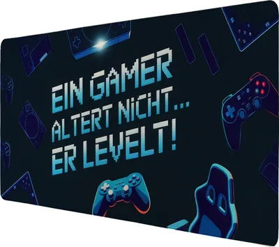 Produktbild von Ein Gamer altert nicht - Er levelt Schreibtischunterlage 69x31cm XXL Mauspad