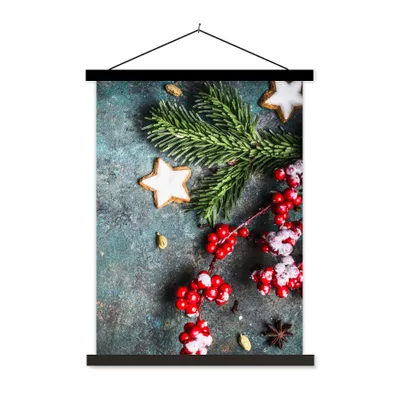 Produktbild von MuchoWow® Textilposter Weihnachten - Rustikal - Zweige - Sternanis - Beeren - Rot 90x120 cm mit schwarzem Rahmen - Dekoration