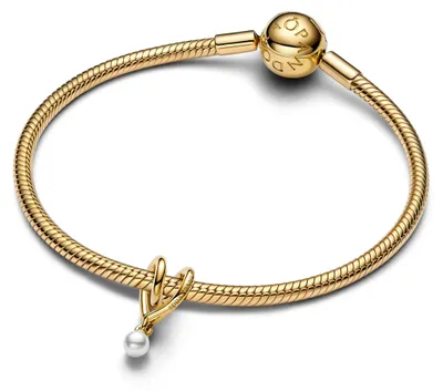 Produktbild von PANDORA Moments Eingehülltes Herz Charm mit 14K vergoldeter Metalllegierung und Perle, Kompatibel Moments, 764138C01