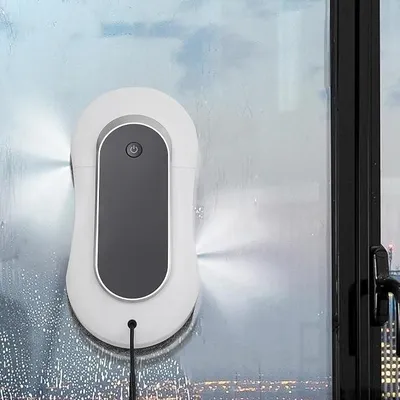 Image de Robot de nettoyage de fenêtres : robot de nettoyage intelligent pour fenêtres, avec télécommande, 10 chiffons, double système de pulvérisation à ultrasons et puissance de 2800-3200 Pa