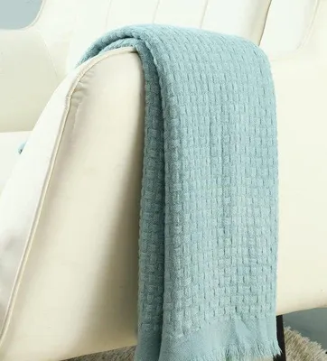 Produktbild von DigiRigi® Kuscheldecke gestrickt 50x60 inch, blaugrün – weiche, leichte Decke mit geometrischem Muster und Fransen für Sofa, Sessel & Bett