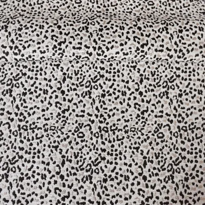 Produktbild von Jacquard-Möbelstoff mit Panthermuster