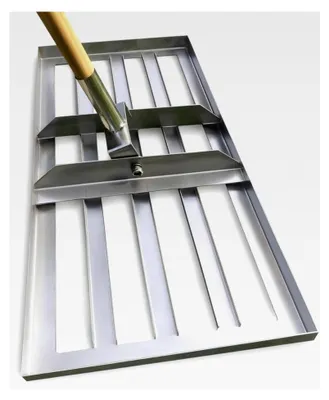 Produktbild von Edelstahl Rasenrakel 75x35 cm – Lasergeschnitten aus einem Stück, Flächenebner zum Sanden, Abziehen und Nivellieren – Rasen Leveling Rake ohne Stiel