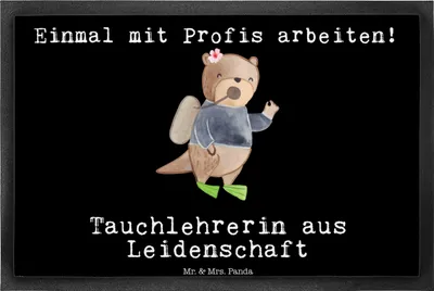 Produktbild von Mr. & Mrs. Panda Schmutzmatte Tauchlehrerin Leidenschaft 40 x 60 cm - Schwarz - Geschenk, fußmatte, Schmutzfangmatte, Haustürmatte, Fußabstreifer, Fussmatte