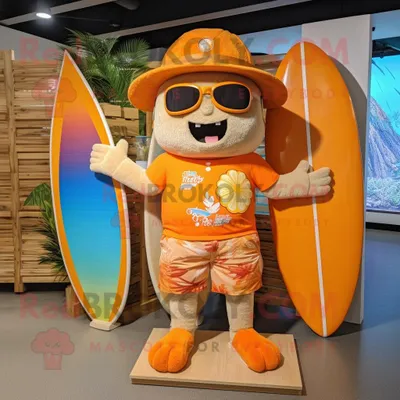 Produktbild von Orange REDBROKOLY Maskottchen Kostümfigur bekleidet mit Boardshorts und Stirnbändern