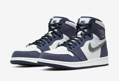 Produktbild von Nike Air Jordan 1 High OG CO.JP „Midnight Navy" – DC1788-100 Größe US 8,5 EUR 42