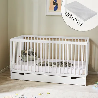 Produktbild von Babybett Kinderbett Gitterbett 60x120 cm mit Matratze und Schublade höhenverstellbar & herausnehmbare Sprossen | Buchenholz weiss  Europe