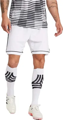 Produktbild von Adidas Shorts BJ9227 in White color size xx-large