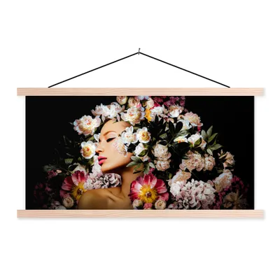Produktbild von MuchoWow® Textilposter Frauen - Blumen - Rosen - Porträt 60x30 cm mit holzfarbenen Rahmen - Dekoration