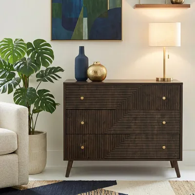 Produktbild von Kommode LIVIA mit 3 Schubladen, Dunkelbraun - Anrichte mit Lamellenfront, Schubladenschrank im modernen Design,  Sideboard für Wohnzimmer und Flur, Flurschrank mit Metallgriffen und -beinen
