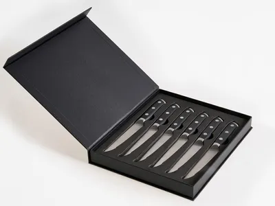Obrázek produktu pro BELIANI Steakový nuž černá dřevěná rukojeť nerezová ocel 6 kusů elegantní krabička zoubkované ostří tradiční design