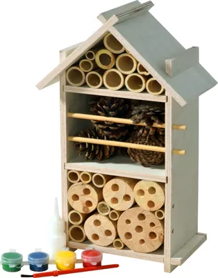 Produktbild von Dobar Insektenhotel Bastelset aus Holz, inkl. Farbe, Biene, Hängend, Holz, Holz, Rinde, Pinienzapfen, Schilf, 95 mm